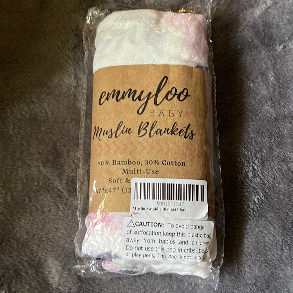 emmyloo baby muslin blankets pink and blue floral pattern.  New in original pckg